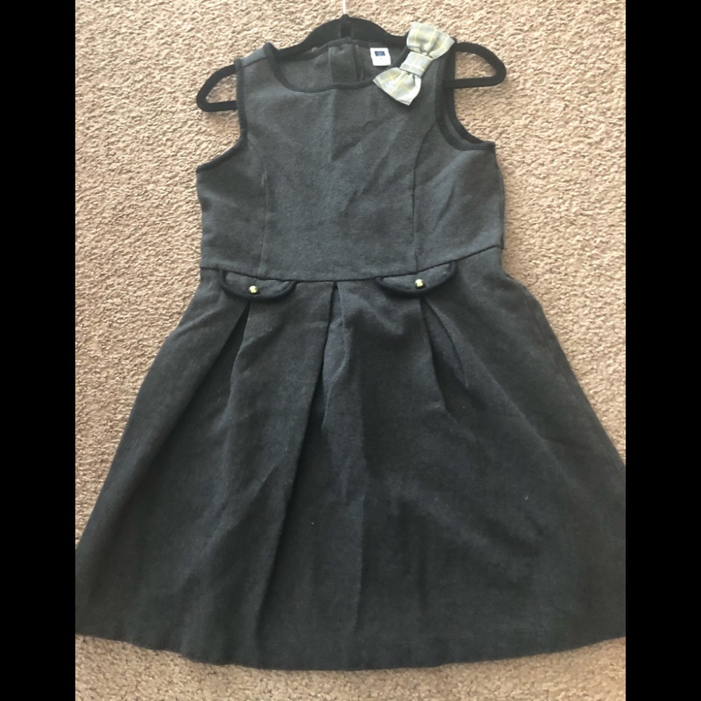 Cute and chic warm dress for your daughter.